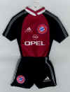 FC Bayern München - Away 2001-2002 - Thanks to TOPteams