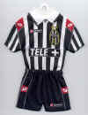 Juventus - Home 2001-2002 - (Made available by TOPteams - Das Original Mini-Kit)